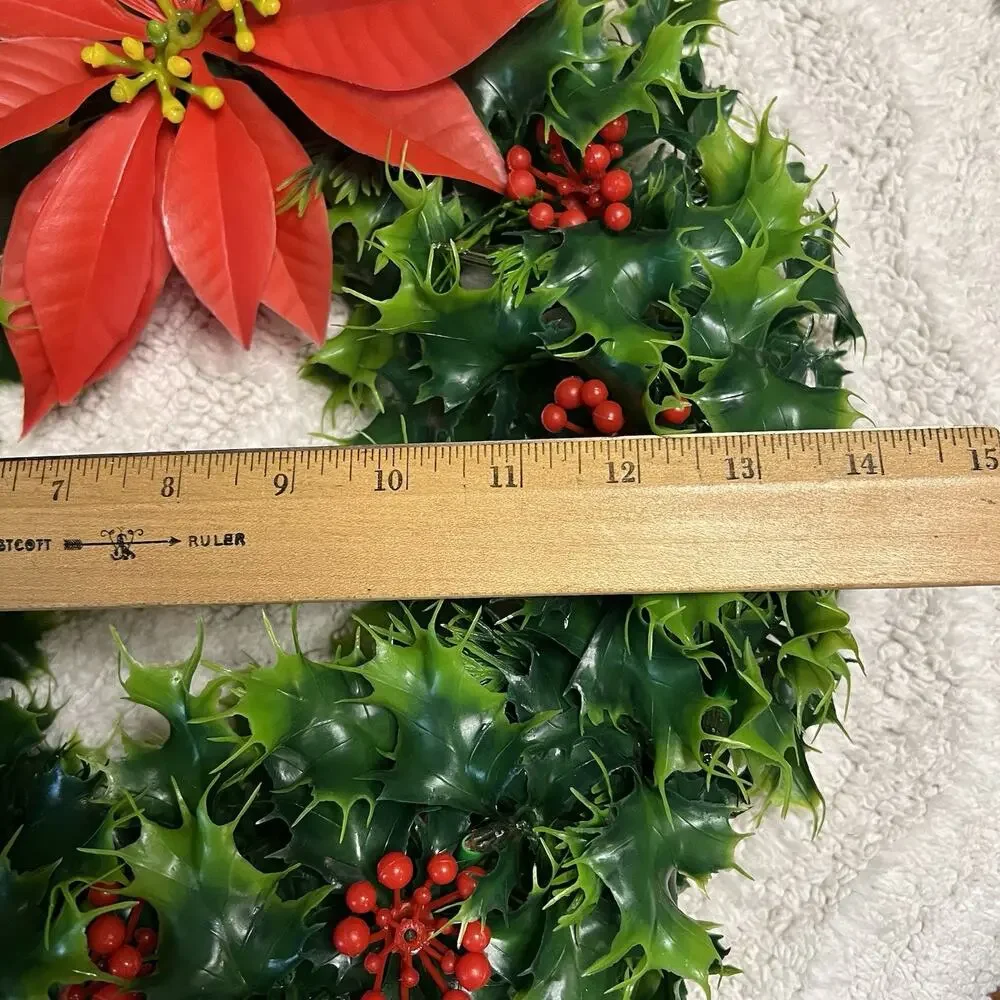 Vintage Mid Century Plastic Holly Wreath Poinsettia Twinkling Lights Christmas